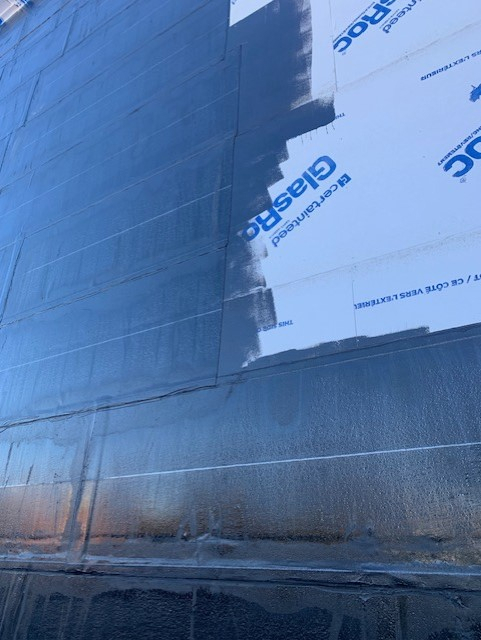 Membrane thermosoudee étanchéité bâtiment Québec HIZO