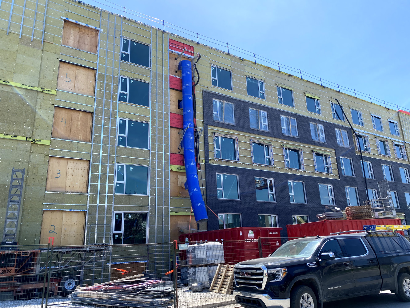 Installation panneaux laine de roche HIZO